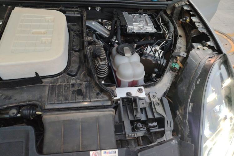 Used Porsche Cayenne E-Hybrid 2019 Cayenne E-Hybrid 2.0T Engine Bay Left