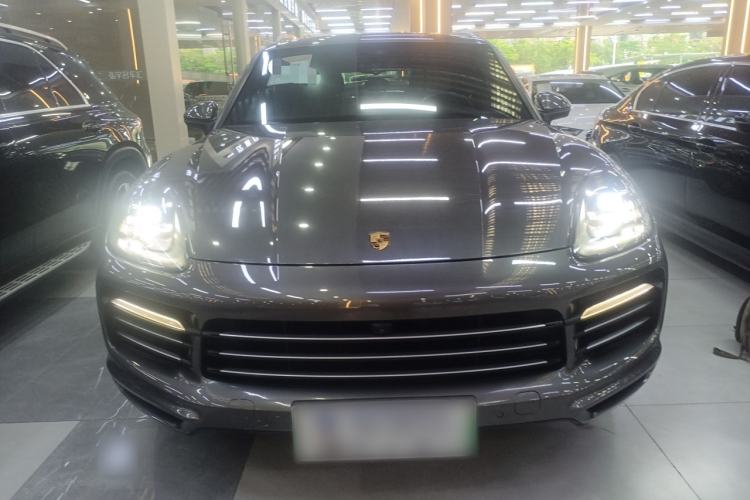 Used Porsche Cayenne E-Hybrid 2019 Cayenne E-Hybrid 2.0T Front
