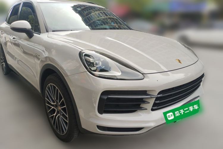 Used Porsche Cayenne E-Hybrid 2019 Cayenne E-Hybrid 2.0T Front Right 45 Deg