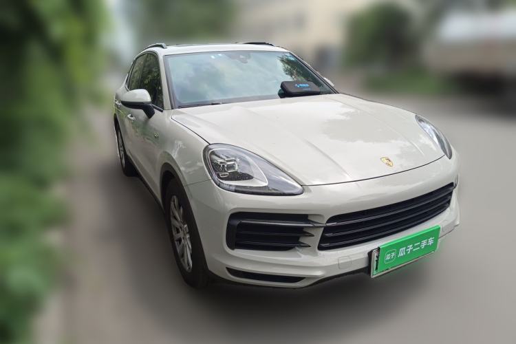 Used Porsche Cayenne E-Hybrid 2019 Cayenne E-Hybrid 2.0T Front Right 45 Deg