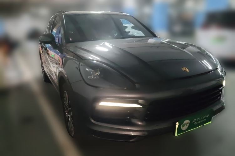 Used Porsche Cayenne E-Hybrid 2019 Cayenne E-Hybrid 2.0T Front Right 45 Deg