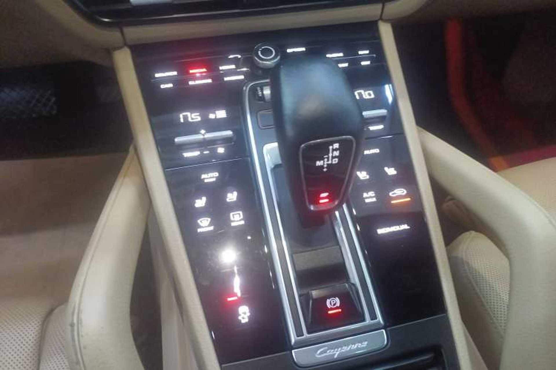 Used Porsche Cayenne E-Hybrid 2019 Cayenne E-Hybrid 2.0T Gear Lever