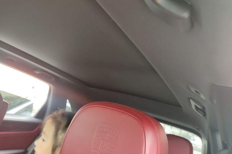 Used Porsche Cayenne E-Hybrid 2019 Cayenne E-Hybrid 2.0T Headliner