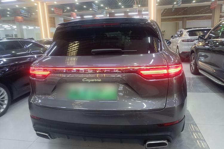 Used Porsche Cayenne E-Hybrid 2019 Cayenne E-Hybrid 2.0T Rear