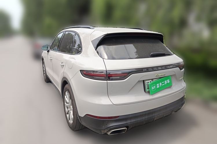 Used Porsche Cayenne E-Hybrid 2019 Cayenne E-Hybrid 2.0T Rear Left 45 Deg