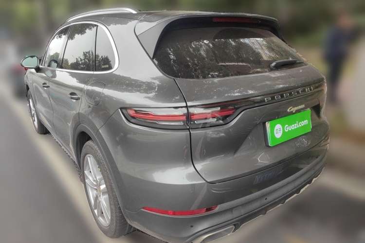 Used Porsche Cayenne E-Hybrid 2019 Cayenne E-Hybrid 2.0T Rear Left 45 Deg