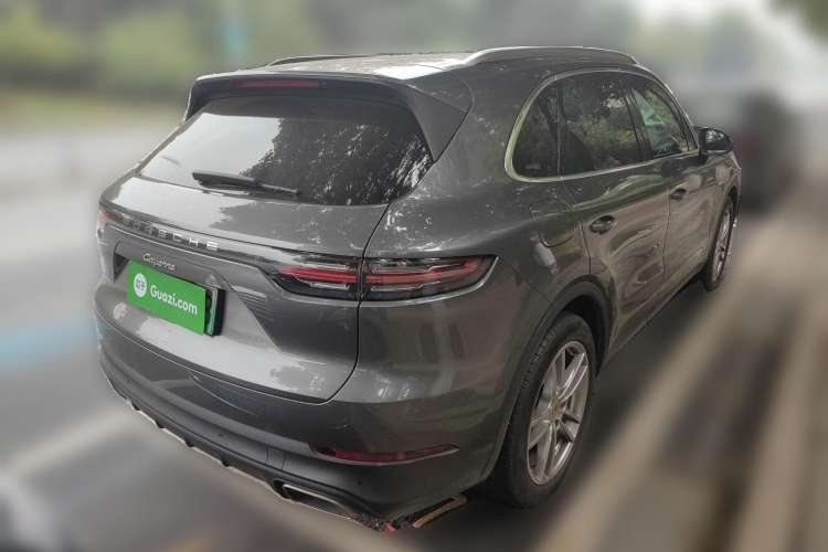 Used Porsche Cayenne E-Hybrid 2019 Cayenne E-Hybrid 2.0T Rear Right 45 Deg