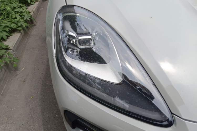 Used Porsche Cayenne E-Hybrid 2019 Cayenne E-Hybrid 2.0T Right Front Headlight