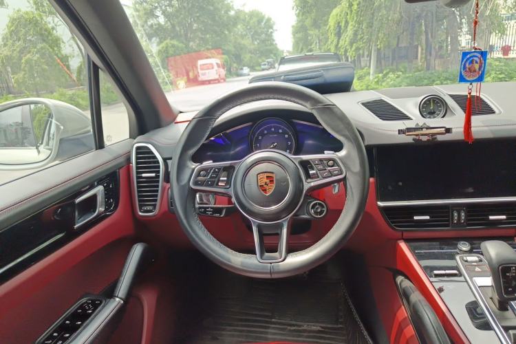 Used Porsche Cayenne E-Hybrid 2019 Cayenne E-Hybrid 2.0T Steering Wheel