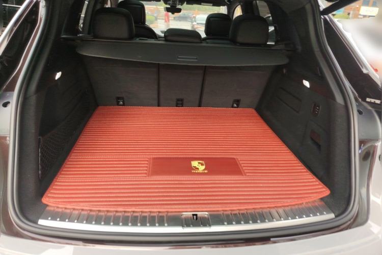 Used Porsche Cayenne E-Hybrid 2019 Cayenne E-Hybrid 2.0T Trunk