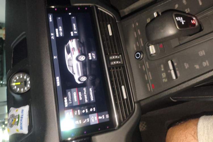 Used Porsche Cayenne E-Hybrid 2019 Cayenne E-Hybrid 2.0T Audio And AC Panel