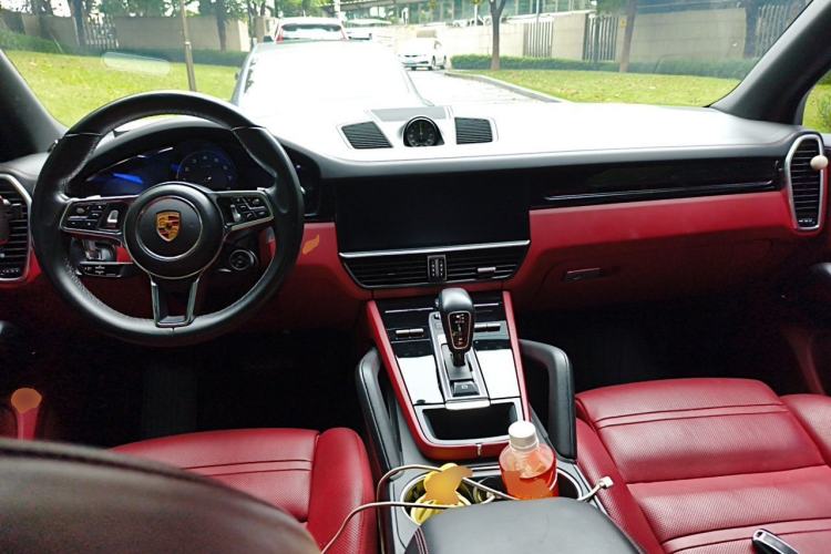 Used Porsche Cayenne E-Hybrid 2019 Cayenne E-Hybrid 2.0T Center Console