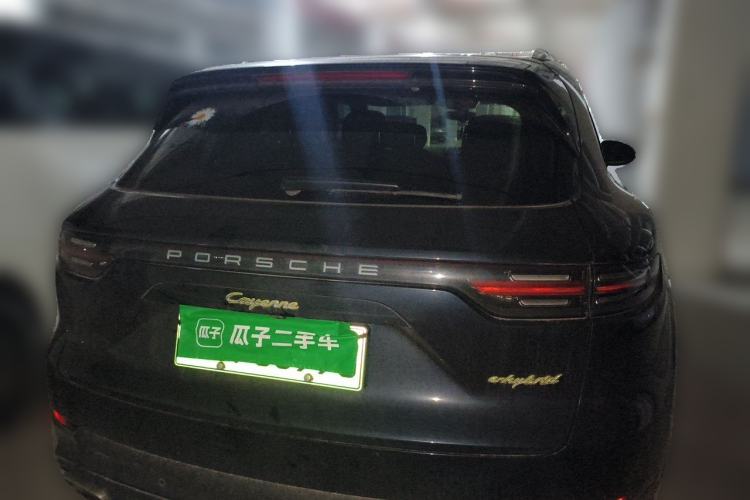 Used Porsche Cayenne E-Hybrid 2019 Cayenne E-Hybrid 2.0T Rear