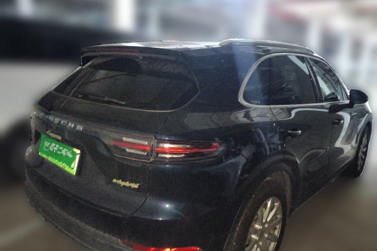 Used Porsche Cayenne E-Hybrid 2019 Cayenne E-Hybrid 2.0T Rear Right 45 Deg