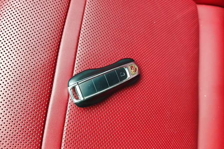 Used Porsche Cayenne E-Hybrid 2019 Cayenne E-Hybrid 2.0T Vehicle Key