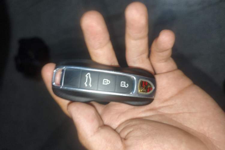 Used Porsche Cayenne E-Hybrid 2019 Cayenne E-Hybrid 2.0T Vehicle Key