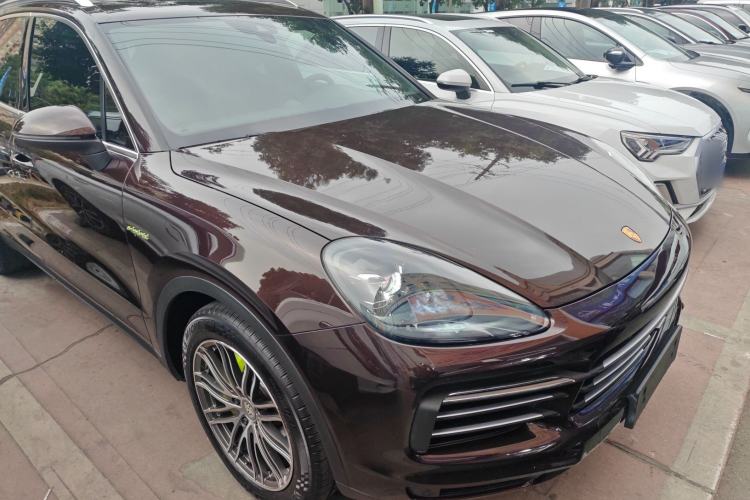 Used Porsche Cayenne E-Hybrid 2019 Cayenne E-Hybrid 2.0T Exterior 2