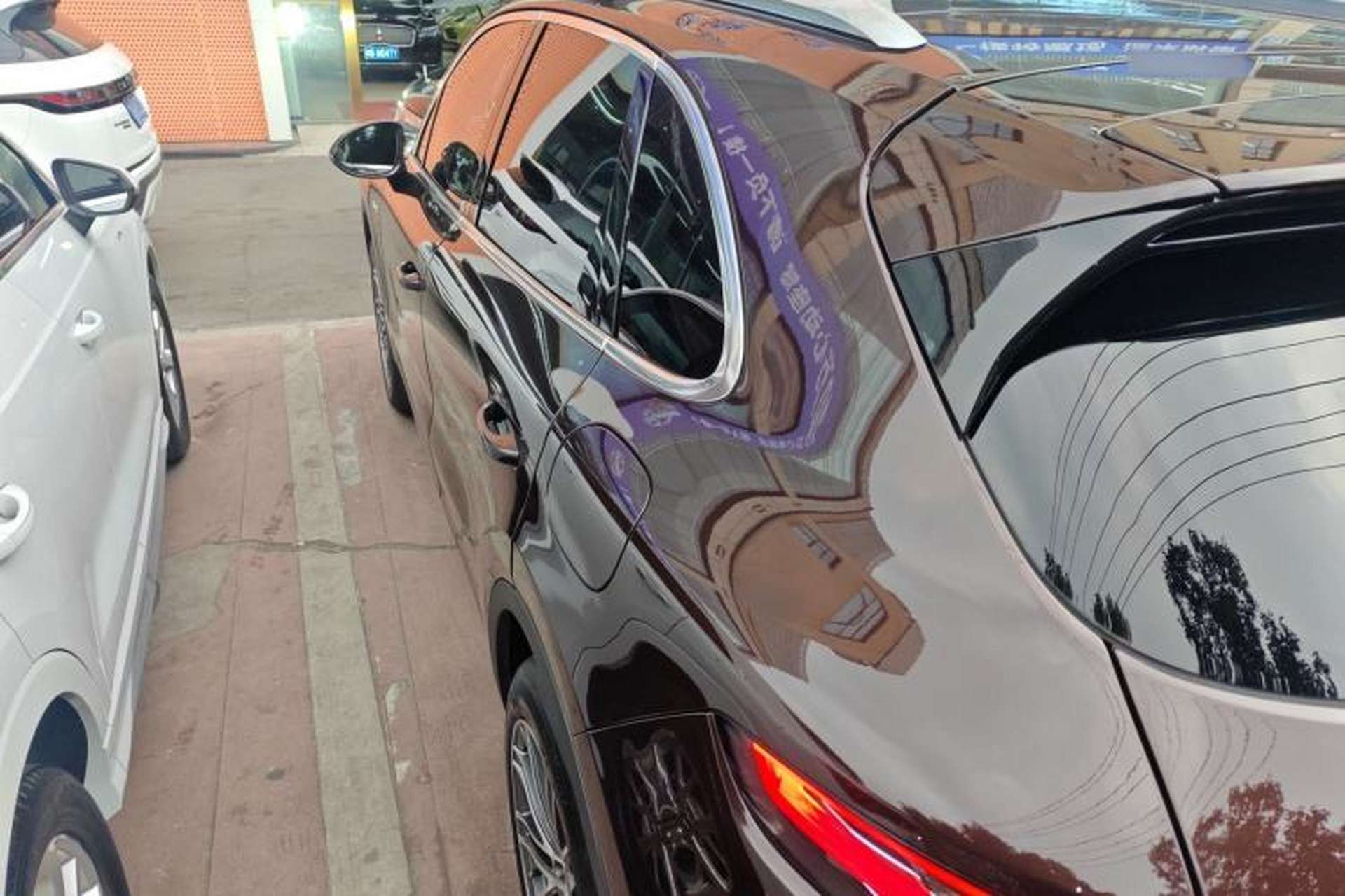 Used Porsche Cayenne E-Hybrid 2019 Cayenne E-Hybrid 2.0T Exterior 3