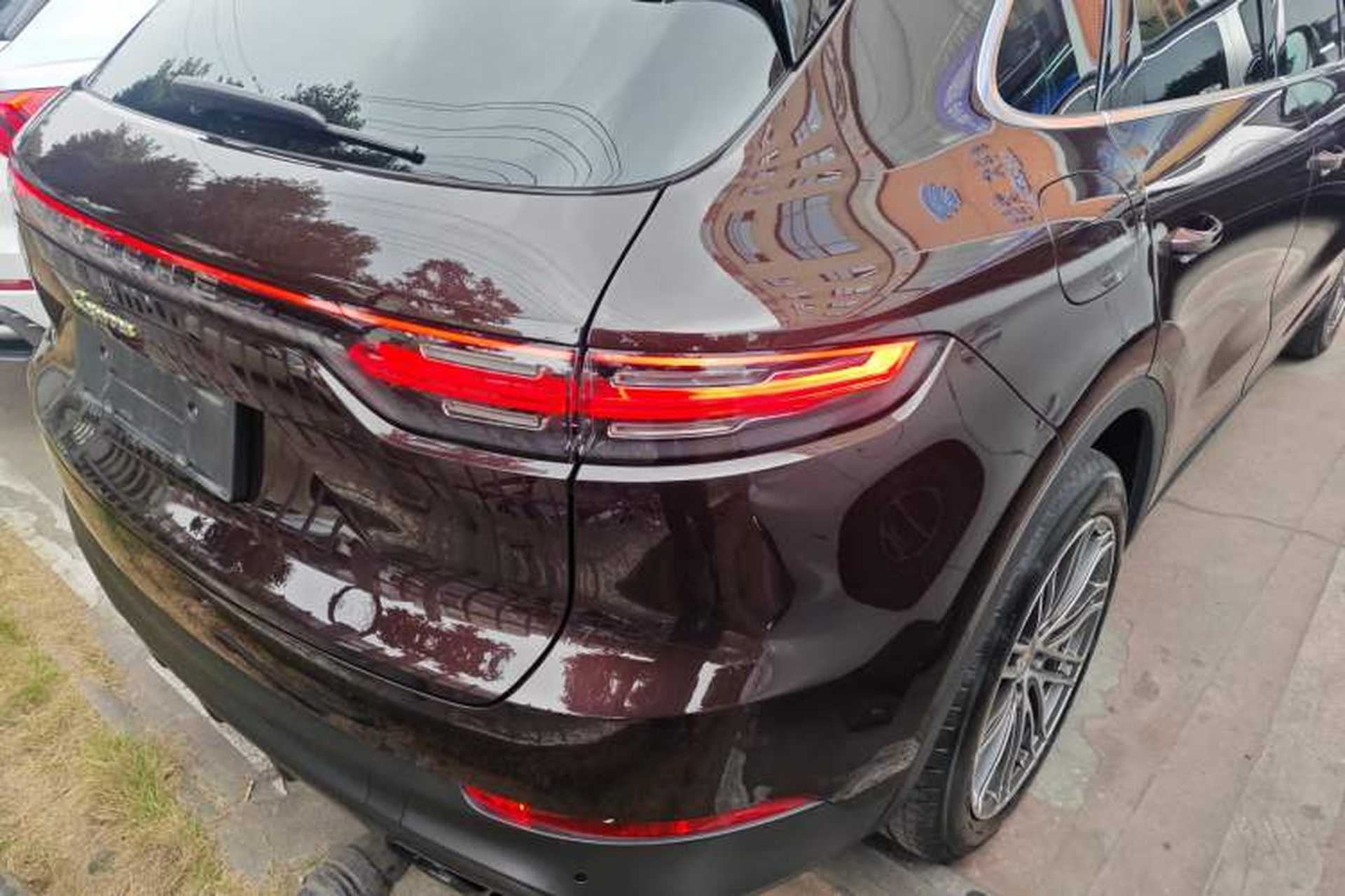 Used Porsche Cayenne E-Hybrid 2019 Cayenne E-Hybrid 2.0T Exterior 6