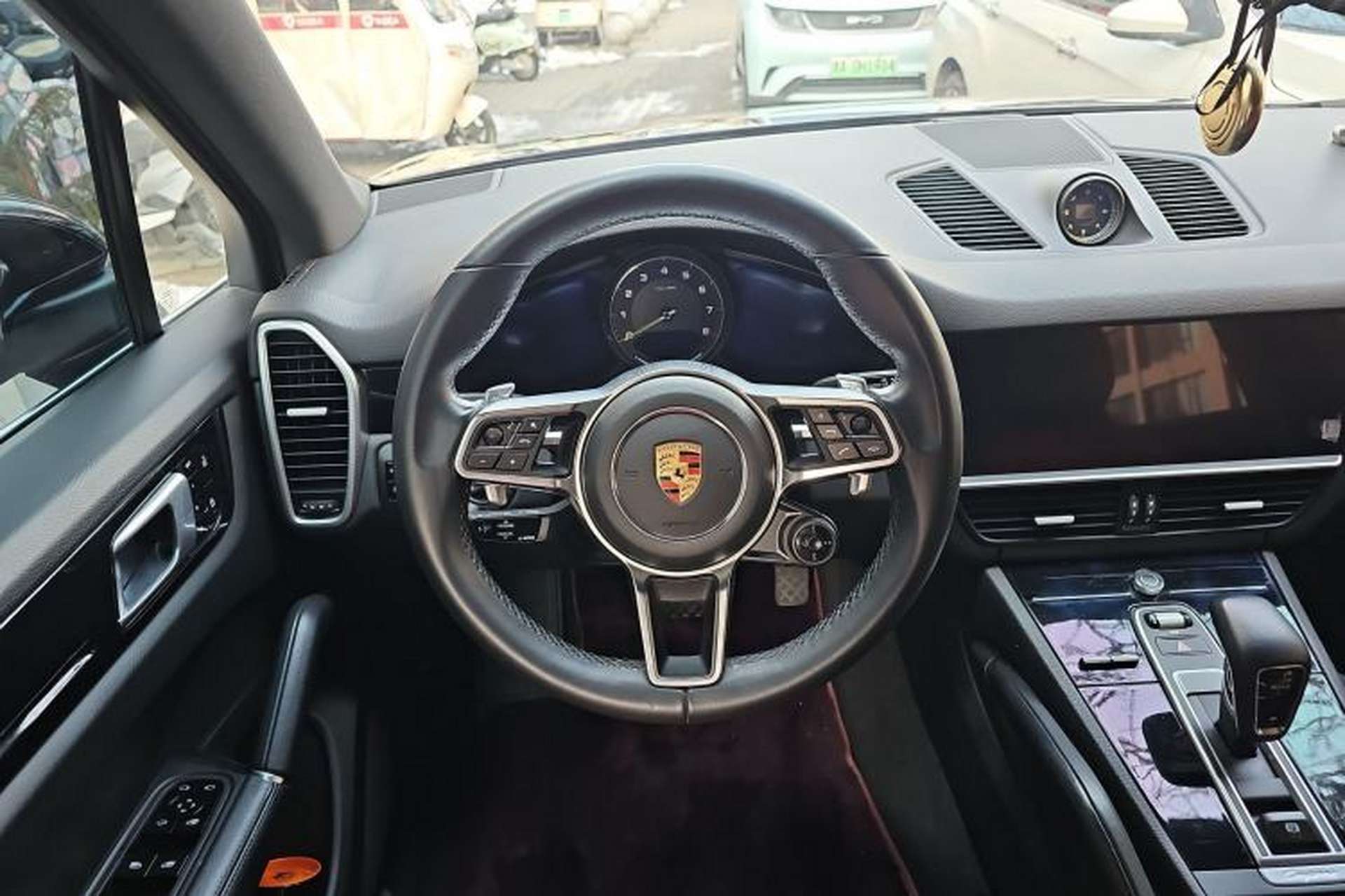 Used Porsche Cayenne E-Hybrid 2019 Cayenne E-Hybrid 2.0T Steering Wheel