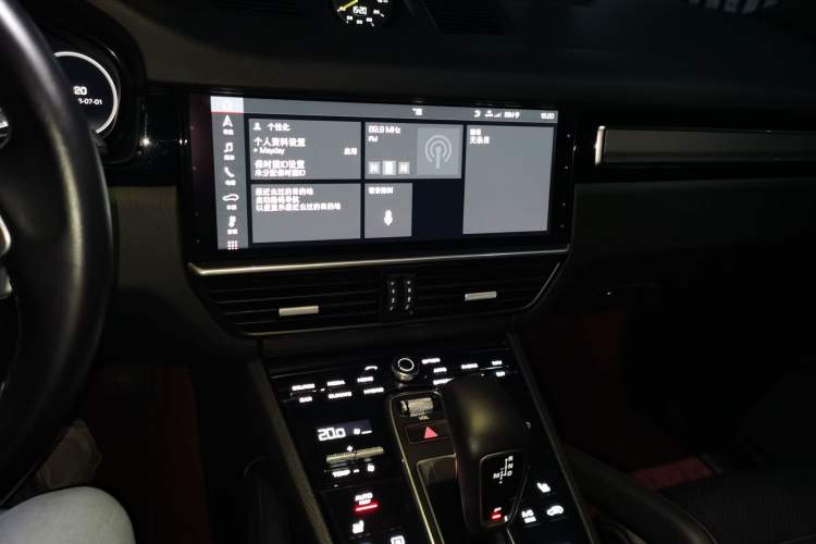 Used Porsche Cayenne E-Hybrid 2019 Cayenne E-Hybrid 2.0T Audio And AC Panel