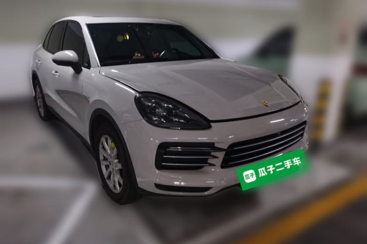 Used Porsche Cayenne E-Hybrid 2019 Cayenne E-Hybrid 2.0T Front Right 45 Deg