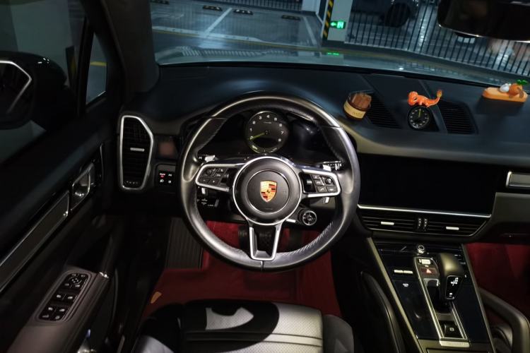 Used Porsche Cayenne E-Hybrid 2019 Cayenne E-Hybrid 2.0T Steering Wheel