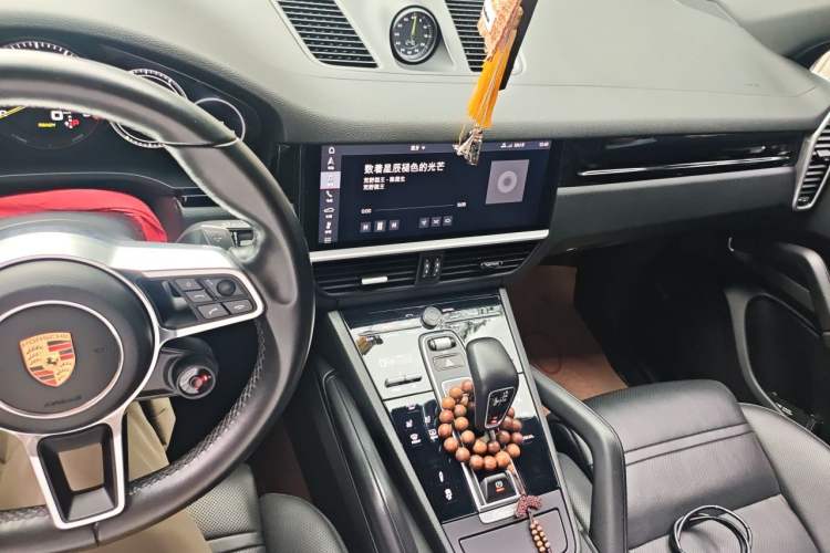 Used Porsche Cayenne E-Hybrid 2019 Cayenne E-Hybrid 2.0T Audio And AC Panel