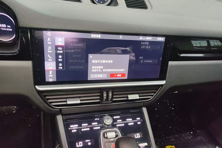 Used Porsche Cayenne E-Hybrid 2019 Cayenne E-Hybrid 2.0T Audio And AC Panel