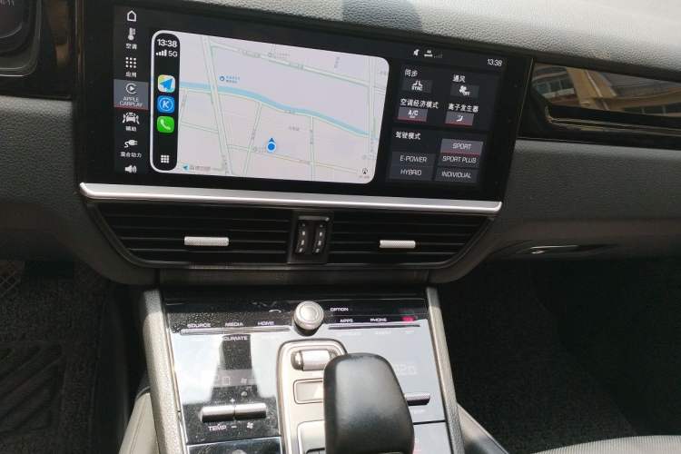 Used Porsche Cayenne E-Hybrid 2019 Cayenne E-Hybrid 2.0T Audio And AC Panel