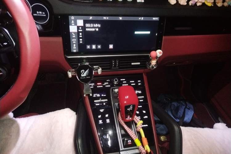 Used Porsche Cayenne E-Hybrid 2019 Cayenne E-Hybrid 2.0T Audio And AC Panel