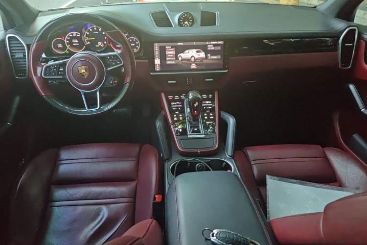 Used Porsche Cayenne E-Hybrid 2019 Cayenne E-Hybrid 2.0T Center Console