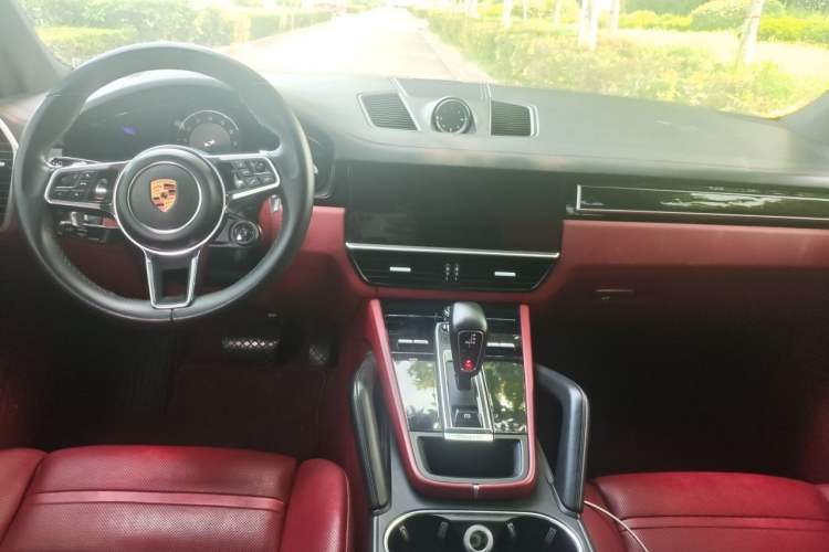 Used Porsche Cayenne E-Hybrid 2019 Cayenne E-Hybrid 2.0T Center Console
