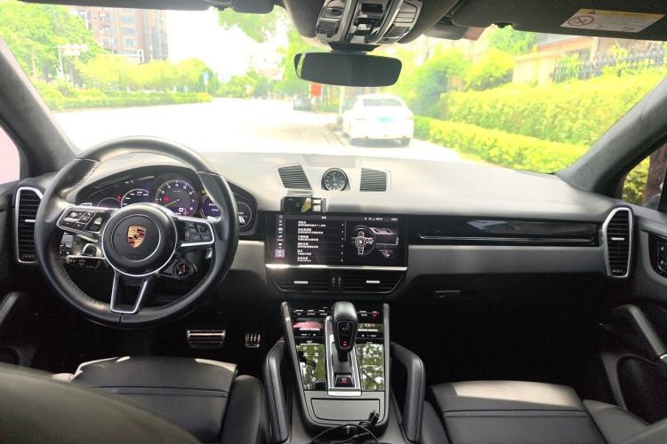 Used Porsche Cayenne E-Hybrid 2019 Cayenne E-Hybrid 2.0T Center Console