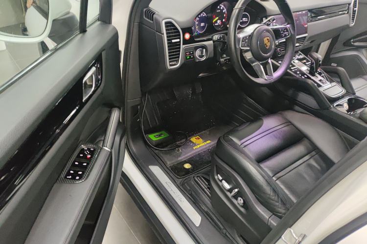 Used Porsche Cayenne E-Hybrid 2019 Cayenne E-Hybrid 2.0T Driver Seat