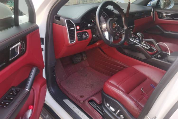 Used Porsche Cayenne E-Hybrid 2019 Cayenne E-Hybrid 2.0T Driver Seat