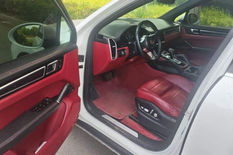 Used Porsche Cayenne E-Hybrid 2019 Cayenne E-Hybrid 2.0T Driver Seat