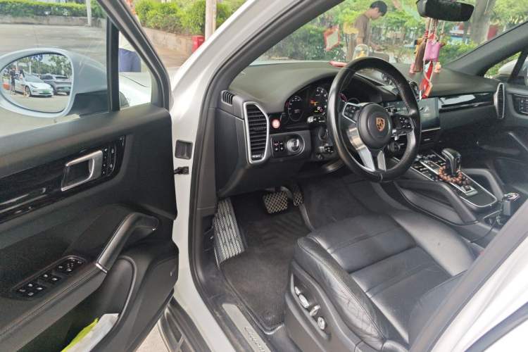 Used Porsche Cayenne E-Hybrid 2019 Cayenne E-Hybrid 2.0T Driver Seat
