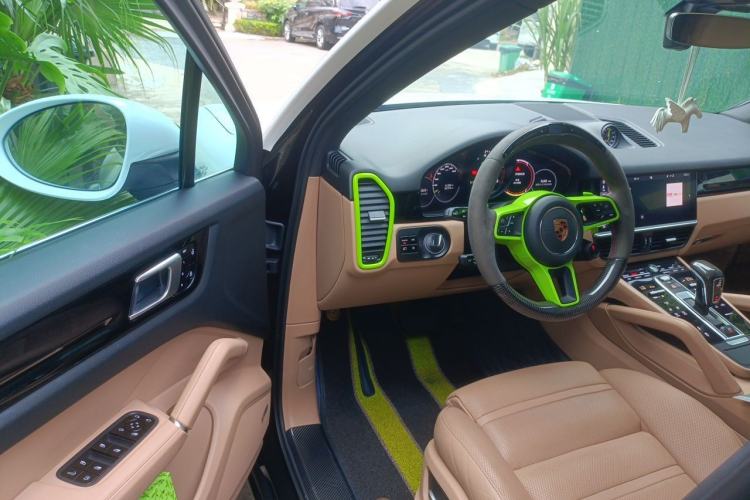 Used Porsche Cayenne E-Hybrid 2019 Cayenne E-Hybrid 2.0T Driver Seat