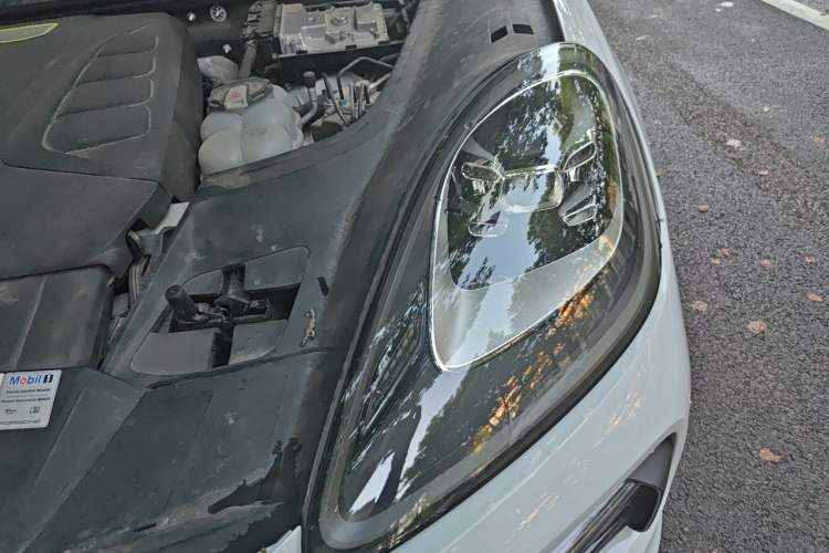 Used Porsche Cayenne E-Hybrid 2019 Cayenne E-Hybrid 2.0T Engine Bay Left