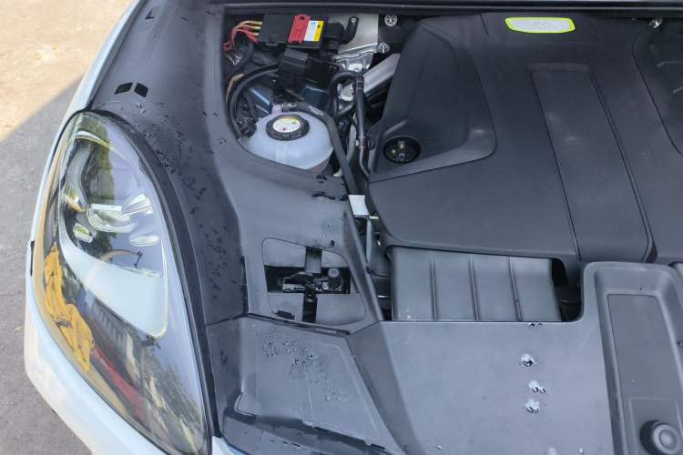 Used Porsche Cayenne E-Hybrid 2019 Cayenne E-Hybrid 2.0T Engine Bay Right