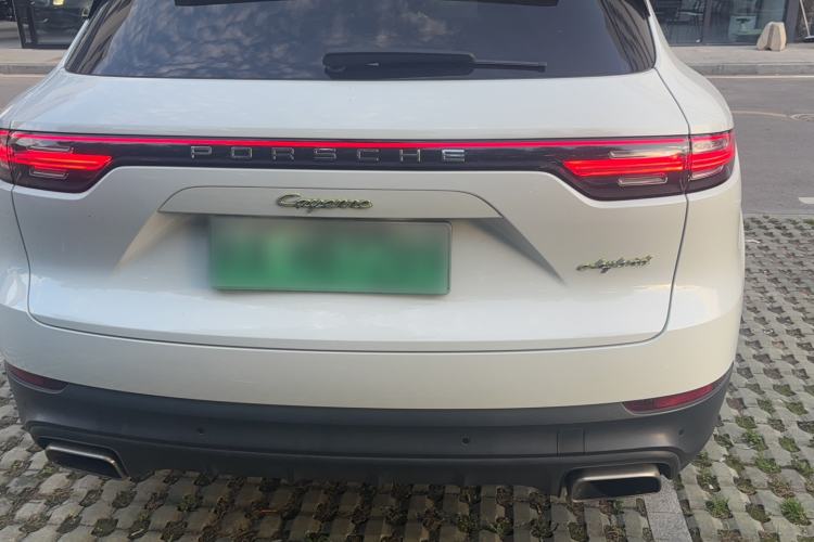 Used Porsche Cayenne E-Hybrid 2019 Cayenne E-Hybrid 2.0T Exterior 3