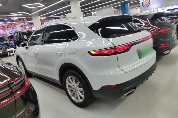 Used Porsche Cayenne E-Hybrid 2019 Cayenne E-Hybrid 2.0T Exterior 3