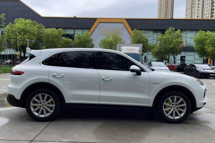 Used Porsche Cayenne E-Hybrid 2019 Cayenne E-Hybrid 2.0T Exterior 4