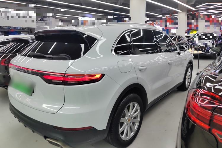 Used Porsche Cayenne E-Hybrid 2019 Cayenne E-Hybrid 2.0T Exterior 5
