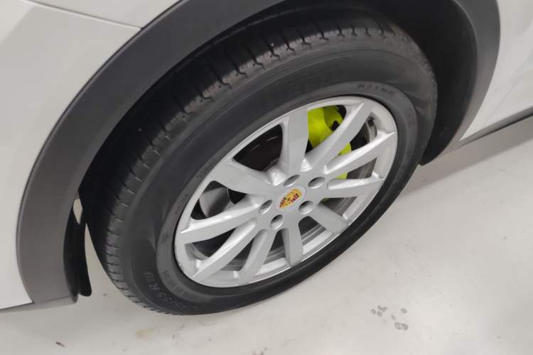 Used Porsche Cayenne E-Hybrid 2019 Cayenne E-Hybrid 2.0T Exterior 7