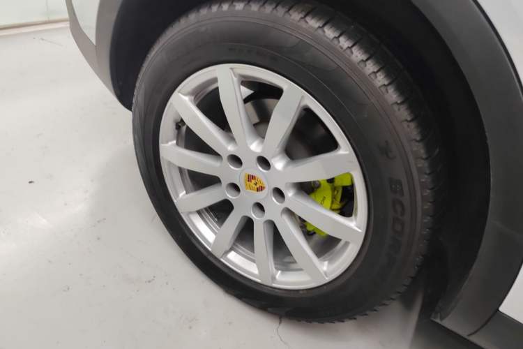Used Porsche Cayenne E-Hybrid 2019 Cayenne E-Hybrid 2.0T Exterior 8