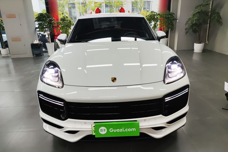 Used Porsche Cayenne E-Hybrid 2019 Cayenne E-Hybrid 2.0T Front