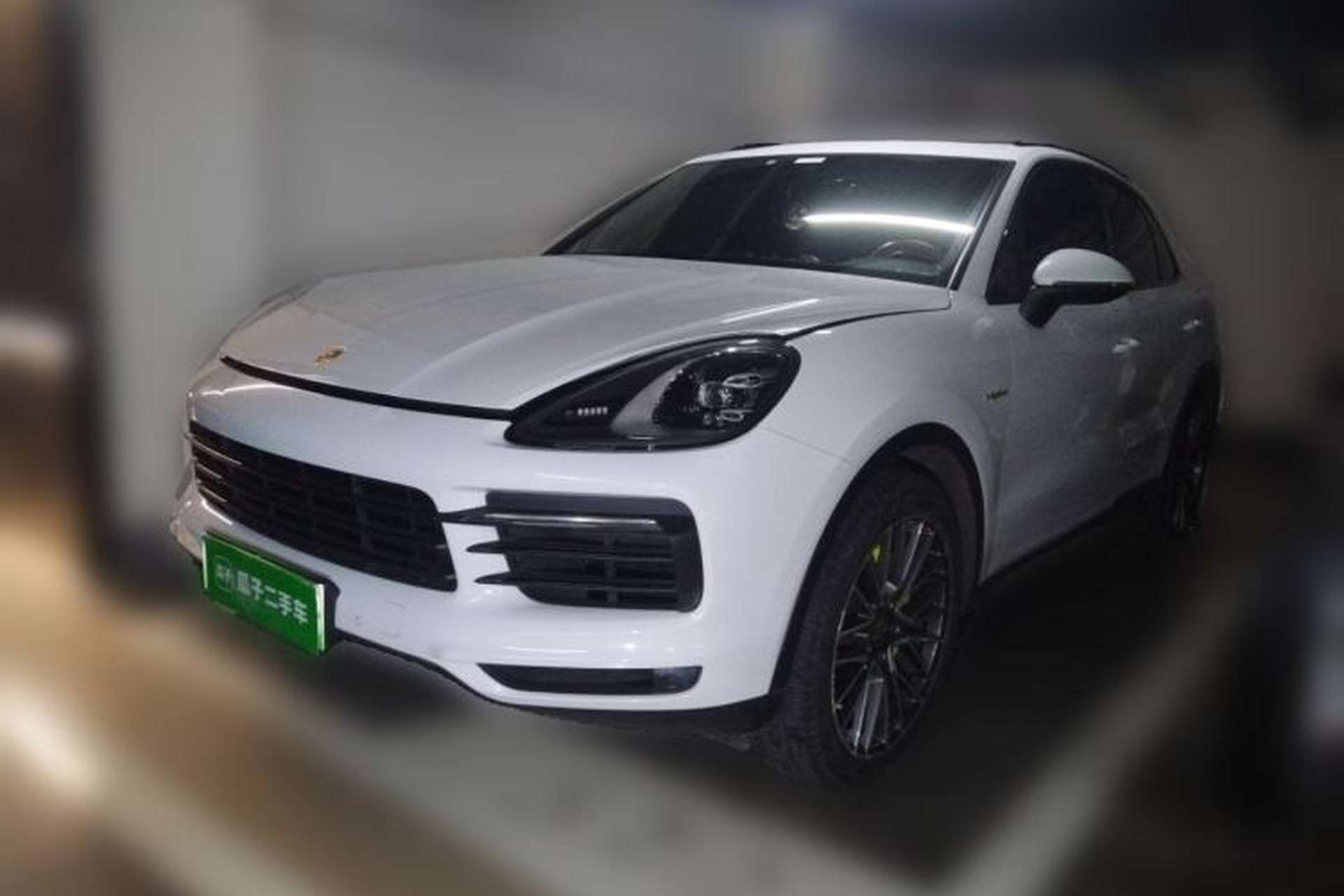 Used Porsche Cayenne E-Hybrid 2019 Cayenne E-Hybrid 2.0T Front Left 45 Deg