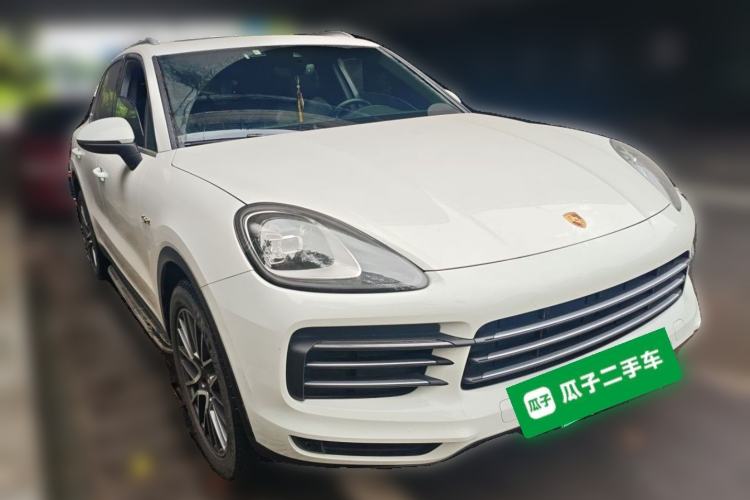 Used Porsche Cayenne E-Hybrid 2019 Cayenne E-Hybrid 2.0T Front Right 45 Deg